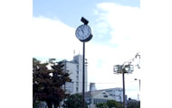 記念事業　JR近江八幡駅南口公園にソーラー時計を設置